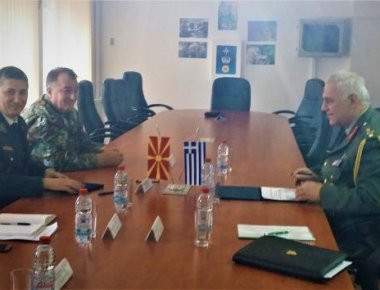 Ελλάδα - Σκόπια: Υπεγράφη το πρόγραμμα στρατιωτικής συνεργασίας